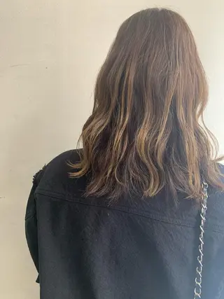 ミディアム パラスパガーデン福岡 Reinaのネイルデザイン