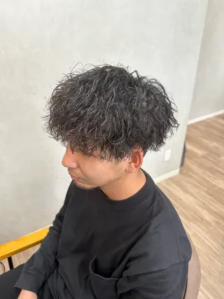 ミディアム TELA HAIR 副代表RIKUのヘアスタイル
