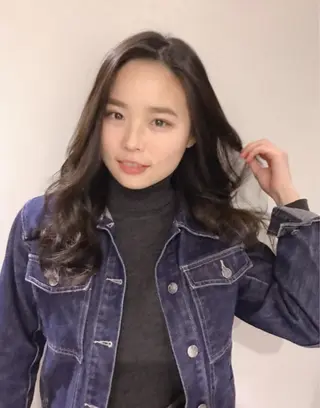 ロング カラー 松川 智行のヘアスタイル