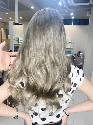 ロング カラー ヘアアレンジ ネイル マツエク・マツパ アイブロウ 井上 一平のヘアスタイル