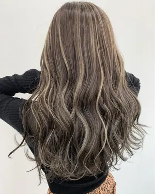 ロング 原田 瑠月のヘアスタイル