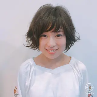 ショート カラー 浅井 理恵のヘアスタイル