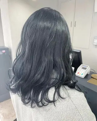カラー 槙川 郁弥のヘアスタイル
