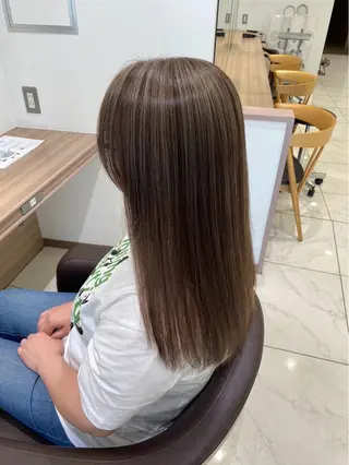 ロング カラー 🌱脱白髪染め特化 🌱岡田将英のヘアスタイル