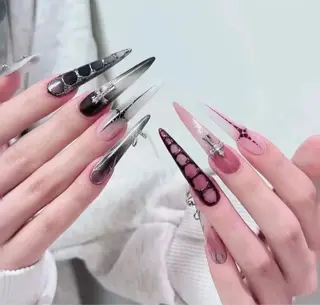 ネイル 長さだし専門店 M2　rikaのネイルデザイン