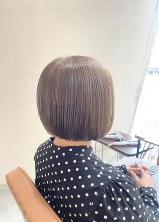 ショート 酸性ストレート/ブリ ーチなしWカラー河本のヘアスタイル