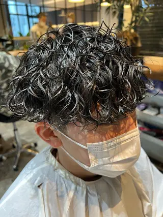 ショート パーマ メンズ 波巻きスパイラルパー マ/シャドウパーマ駿のヘアスタイル