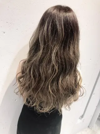 ロング kawamoto akaneのヘアスタイル