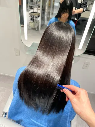 ロング unique RINNEのヘアスタイル