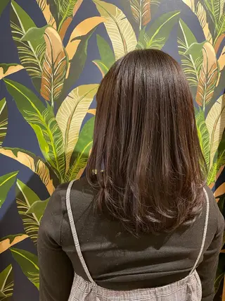 セミロング カラー 顔まわりcut🌿 Hinakoのヘアスタイル