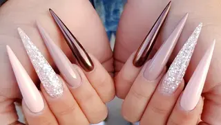ネイル Queennail 北堀江AYAのネイルデザイン