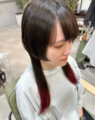 セミロング desirbeaux 佐藤愛のヘアスタイル