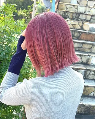 ミディアム 岡村 莉穂のヘアスタイル