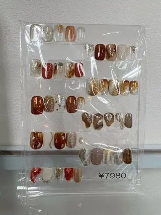 ネイル 吉田 里菜のネイルデザイン