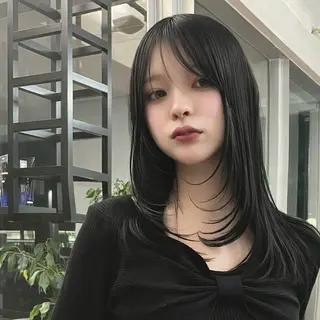 セミロング ⭐️韓国ブリーチ 顔周りカット⭐️のヘアスタイル