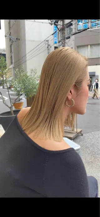 ミディアム MAAT所属 AKANEのヘアスタイル