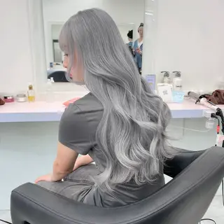 ロング ‎🤍札幌ハイトーン 🤍シンゴのヘアスタイル