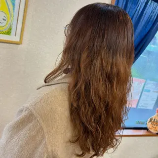 ロング 三原 友美のヘアスタイル