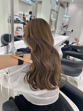 セミロング カラー センターパート特化 井上健太のヘアスタイル