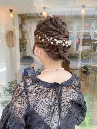 セミロング ヘアアレンジ ヘアアレンジ にいた　かづしげのヘアスタイル