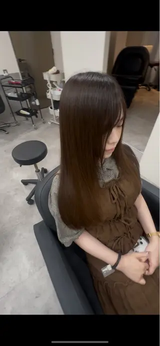 ロング 🫧とぅるん艶髪🫧 透明感カラー×猿渡のヘアスタイル