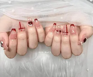 ネイル Hin Nailsのネイルデザイン