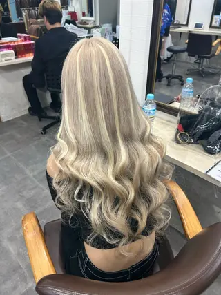 ロング カラー 🌸U-topia 🌸伊藤穂乃花🌸のヘアスタイル