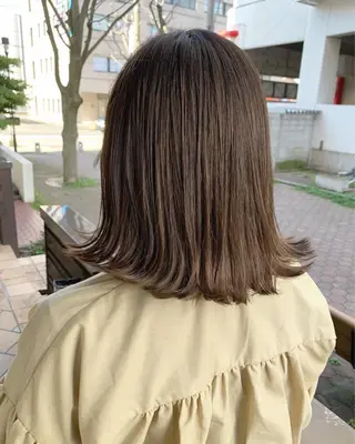 ミディアム カラー 艶髪・酸性ストレート フリツのヘアスタイル