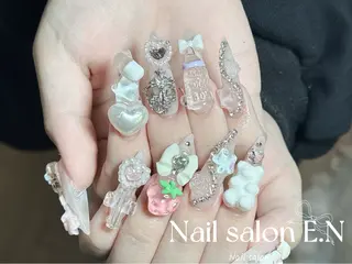 ネイル E.N🦋 長さ出し/持ち込みのネイルデザイン