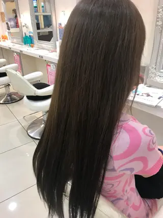 ロング デザインカラー茅ヶ崎 オオタ カズキのヘアスタイル