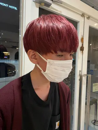 ショート カラー メンズ 饒平名 知也のヘアスタイル