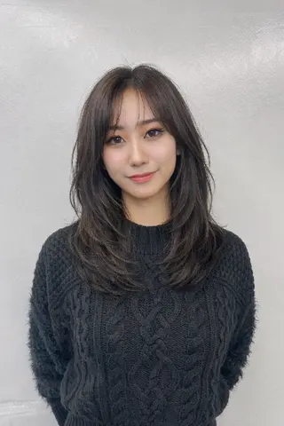 ミディアム カラー ベルグロー アルファのヘアスタイル