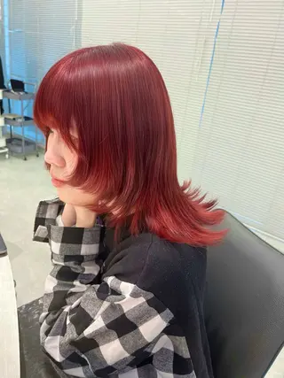 ミディアム Xena ria 衣織/ブリーチカラーのヘアスタイル