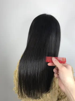 セミロング 白髪ぼかし、髪質改善 富田隼仁のヘアスタイル