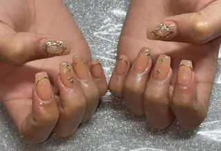 ネイル VIERU 🌈🎀💖のネイルデザイン