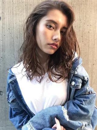 セミロング カラー 一ノ瀬 暁のヘアスタイル