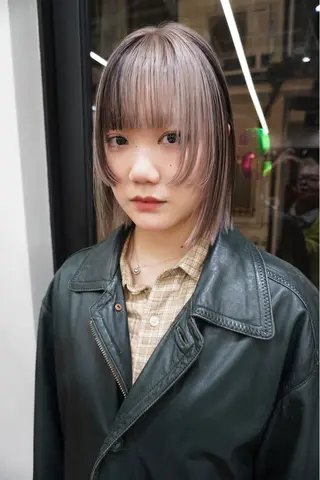 ショート 髪と音処　マトぺ所属・デザインカラー/ボブ ブリーチカラー/ユリのヘアスタイル