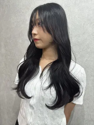 ロング カラー AIRI layer cut hairのヘアスタイル