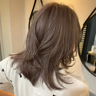 ミディアム 重里 瑠花のヘアスタイル