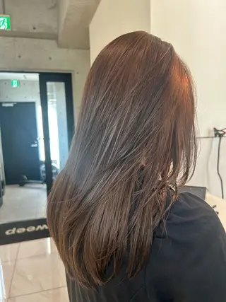 セミロング カラー にった みずきのヘアスタイル
