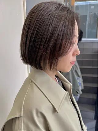 ショート カラー ナチュラルに目を惹く デザイン/KOHNOのヘアスタイル