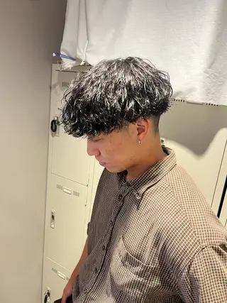 ミディアム パーマ メンズ 横浜駅メンズパーマ師 🌀岩﨑弘成🌀のヘアスタイル