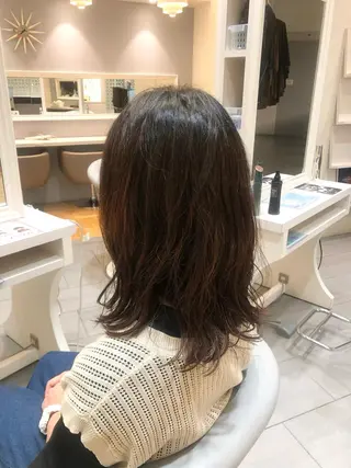ミディアム 阪上 沙織のヘアスタイル