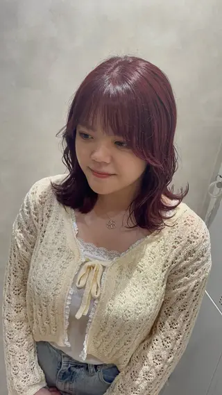 ミディアム 高槻No. 1レイヤ ーカット🇰🇷白石のヘアスタイル