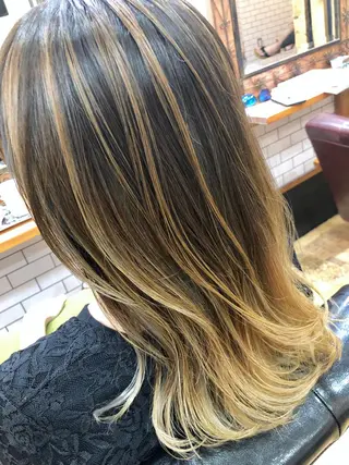 セミロング カラー THREE 関根大のヘアスタイル