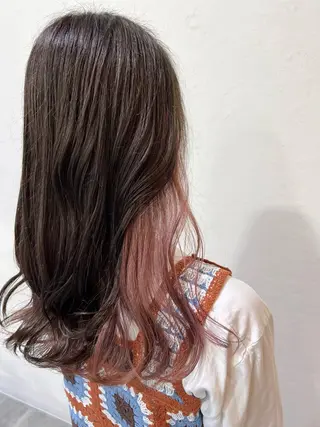 ロング カラー mana .のヘアスタイル