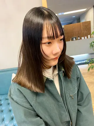 ミディアム デザインカラー/ボブ ブリーチカラー/ユリのヘアスタイル