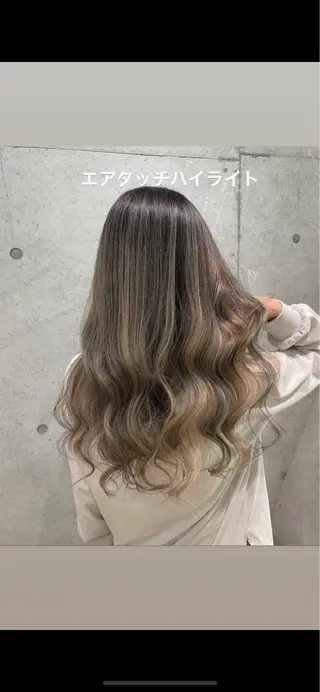 カラー 坂野 結子のヘアスタイル