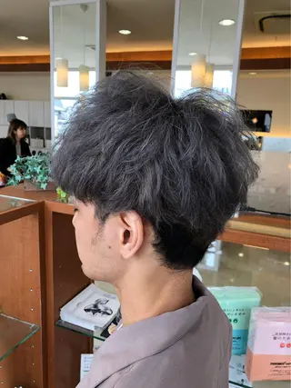 カラー SALOWIN栄 高須大貴のヘアスタイル
