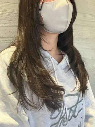 ロング サキ🤍ハイトーン 🩰くびれ巻きヘアのヘアスタイル